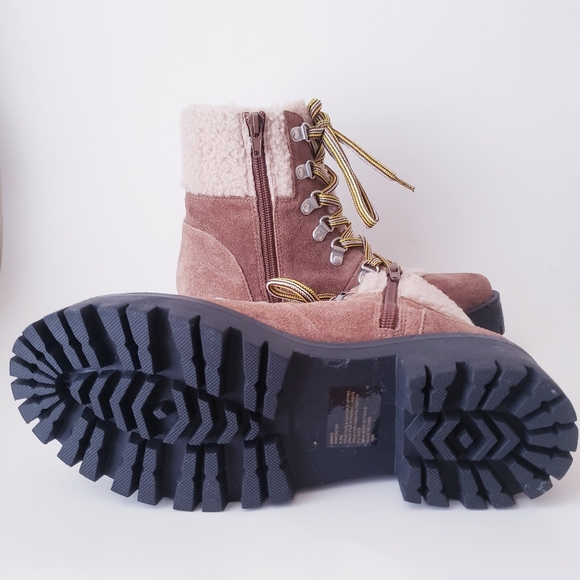 Steve Madden Aniko Lugg Sole Boots - Picture 11 of 11